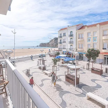 T1 Coral House * Назаре