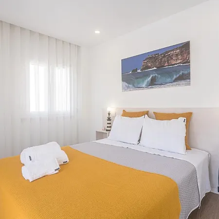 T1 Coral House * Назаре